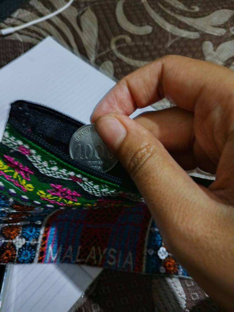 AZMI NAIRA NUR HIRSYA PAQIH